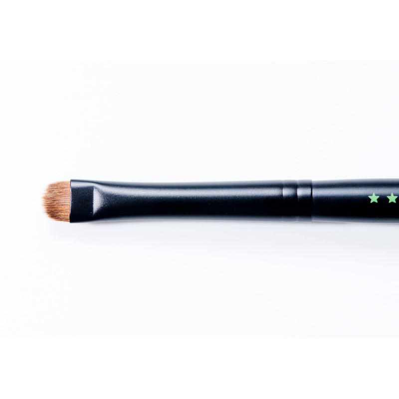 yUKI Brushes Eyeliner Brush 110 (Putit Series) Domed Brush Fits