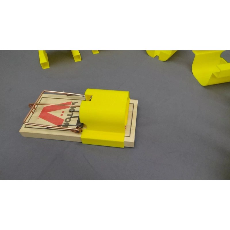 Dean Elliott Victor Large Professional Rat Trap with Hood Cover