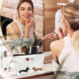 SQQCMM Dachshund Gifts Makeup Bag - Dachshund Themed Gifts for Lovers Girls Mom Women, Cosmetic Travel Bags for Women, Weiner Dog Canvas Zipper Makeup Bag