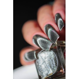 Parrot Polish "Chartreux Cat Magnetic Ultrachrome Nail Polish, Silver Black