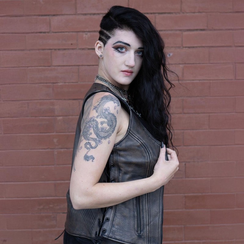 Milwaukee Leather Women's Distress Brown Leather V-Neck Motorcycle Rider Vest