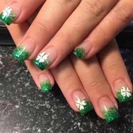 24Pcs St. Patrick's Day Press on Nails Short Square Fake Nails Irish Holiday Nails Design Green Glitter French Tip Glue on Nails Lucky Shamrock Acrylic False Nails Decorations for Women Girls