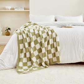 CozeCube Checkered Blanket, Ultra Soft Cozy Sage Green Checkered Throw Blanket, Warm Fluffy Checkerboard Throw Blanket, Sage Green and White Checkered Blanket for Couch Bed Sofa, 60x80 Inches