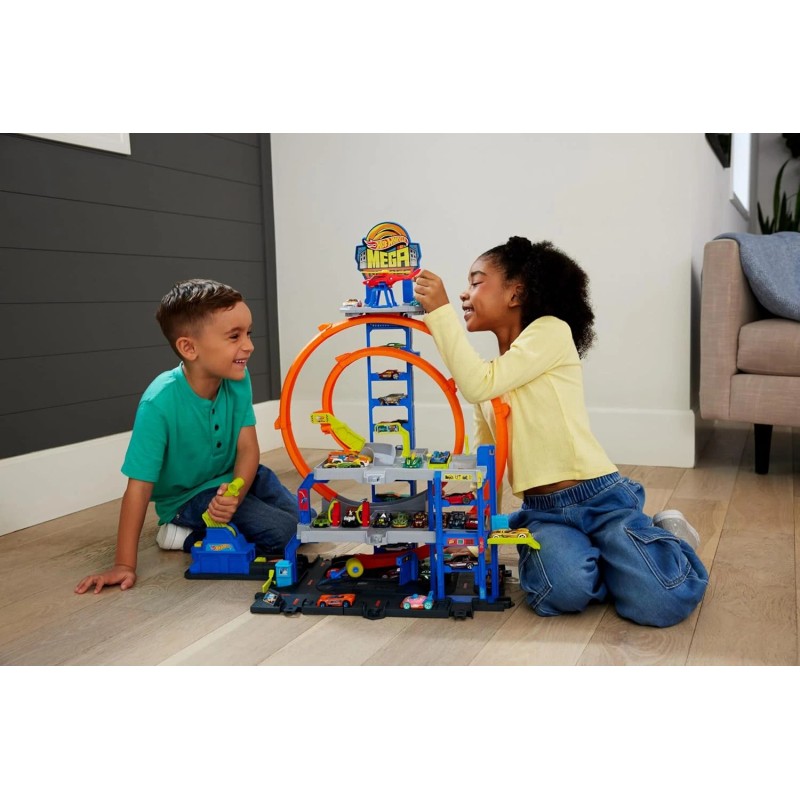 Hot Wheels City Mega Loop Garage Track Set with 1:64