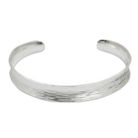 NOVICA Artisan Handmade Sterling Silver Cuff Bracelet No Stone Thailand [6 in L (end to End) x 0.4 in W] ' Lanna Breeze'