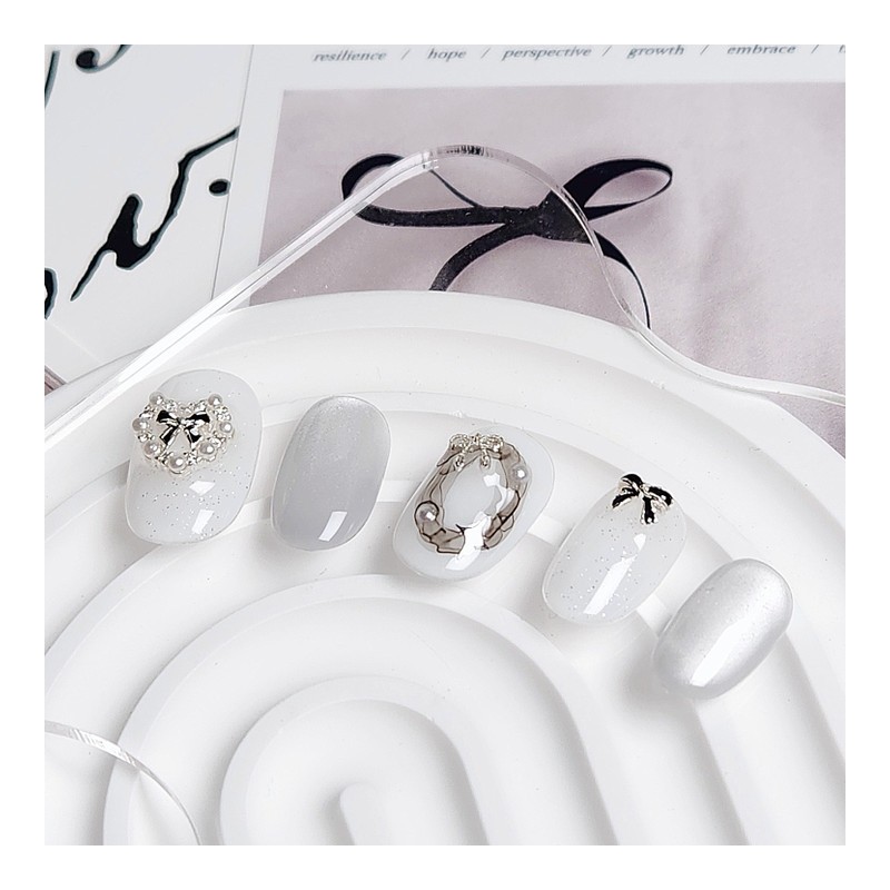 That winter❄️ Nail tip - short oval / 그 겨울❄️
