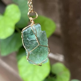 Unbranded Women's Gold-Tone Chain Wire-Wrapped Raw Stone Green Fluorite Pendant Necklace