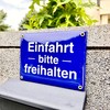 Sosenco Einfahrt bitte freihalten Sign - 15 x 20 cm