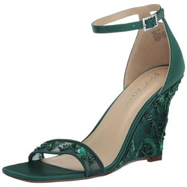 Betsey Johnson Women's Ivan Wedge Sandal, Emerald, 6.5