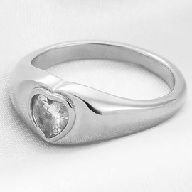 Jude Jewelers Stainless Steel Heart Shaped Wedding Band Statement Pinky Ring (Silver, 10)