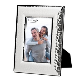 EDZARD Positano Photo Frame for Photo 13 x 18 cm Hammered Silver-Plated Tarnish-Resistant with Velvet Backing Includes 2 Hangers Photo Frame for Standing and Hanging