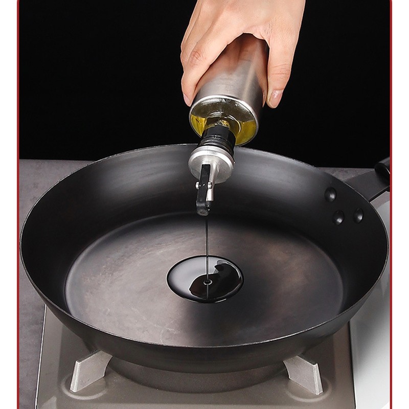 Cast Iron Skillet Even Heating Versatile Comfortable Handle Cast Iron