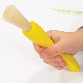 Ready 2 Learn Triangle Grip Paint Brushes - Set of 6 - 18m+ - Easy to Grip Paint Brushes for 2, 3 and 4 Year Olds - Encourage Writing Grip