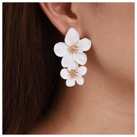 TseenYi Boho Flower Dangle Drop Earrings White Flower Petal Earrings Large Metal Flower Dangle Earrings Double Flower Stud Earrings Statement Floral Bridal Drop Earrings, Zinc, No Gemstone