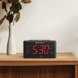 Emerson CKSW0555 Smartset Wireless Charging Alarm Clock Radio Featuring a Large 1.4" Red LED Display and Temperature Sensor, FM Radio, Black