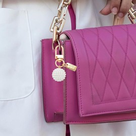 Pearl Heart Keychain Charm for Handbag Purse Charms for Women Girls Alloy Bag Keychain Charm Set for 2 Heart Ball Pearl Accessories for Keys Backpack Bag