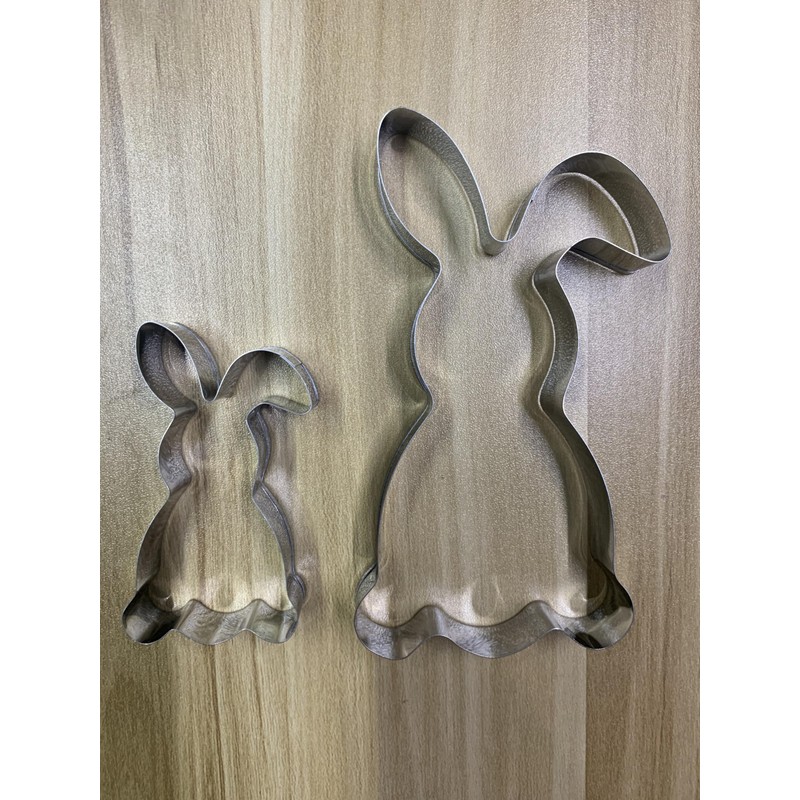 LIANRISES Pack of 2 Easter Cookie Cutters Easter Bunny Gingerbread
