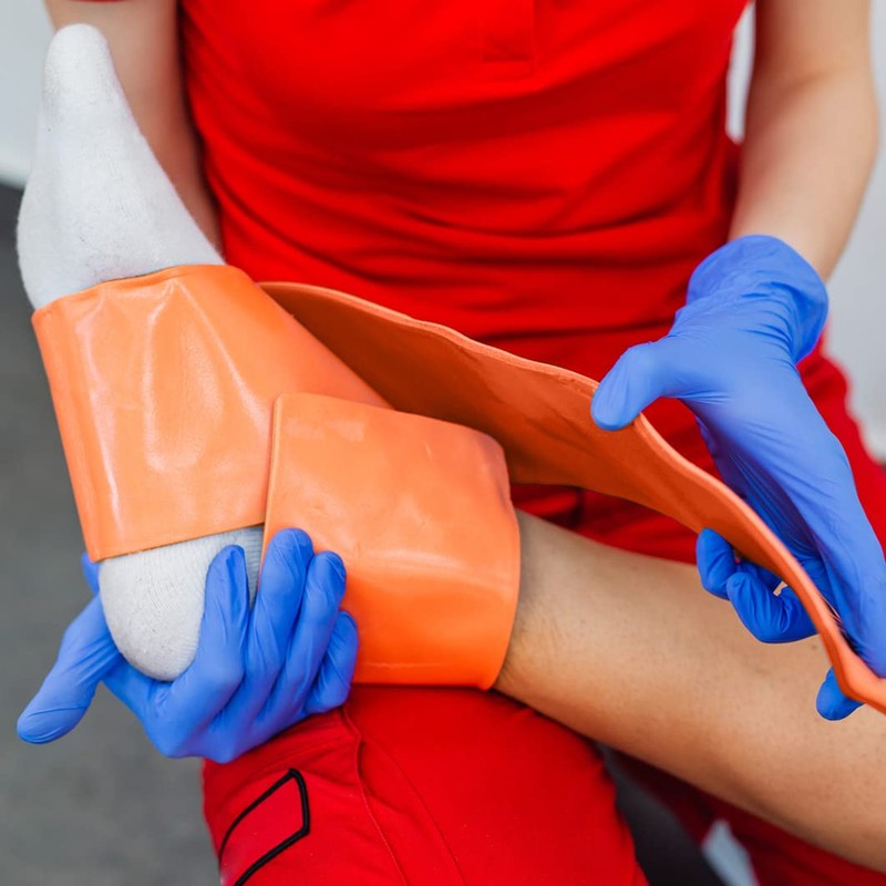 Ever Ready First Aid Padded Universal Aluminum Splint, 4.25” x