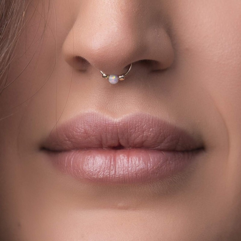 Gold Fake Septum Piercing - Thin 20 gauge Clip on