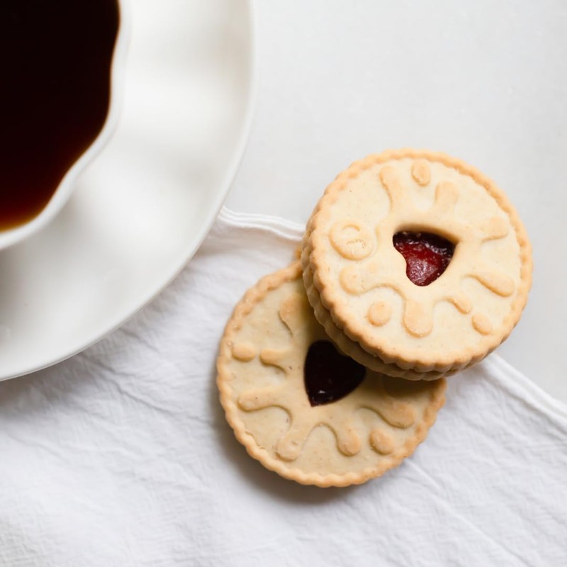 Burton's Jammie Dodgers, 4.9 Ounce (Pack of 18)