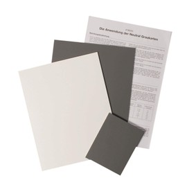 Graukartefür exakteres Grau (18%), Rückseite rein weiß (Weißabgleich)