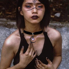 GYRMMUE Gothic Velvet Moon Necklace,Vintage Crystal Cameo Choker Punk Style Moon Pendant Necklace Black Crescent Necklaces Dark Goth Witch Costume Jewelry for Women (Purple)