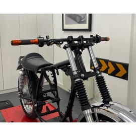 Motorbike Hand Grips & Bar Ends for 22mm 7/8-inch Handlebars with Enhanced Comfort and Style - Light Red Anodised Aluminium and Rubber | Suitable for all Street Motorcycles and Road Bikes | 2 PCS