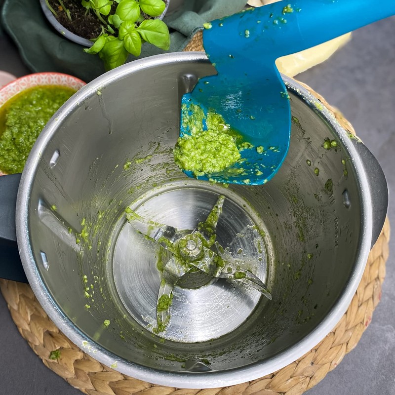 Calotti® Rotary-Scoop-Spatula for Thermomix® TM5®, TM6® and TM31® for Removing,
