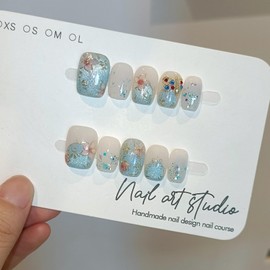 TENPAL Hand-Painted Cloisonne Press on Nails 10Pcs Kit,Short Squoval Blue Porcelain Gradient Fake Nails,Cat Eye Glitter Oriental Bloom False Nails,Chinese Classical Art Glue on Nails for Women(M)