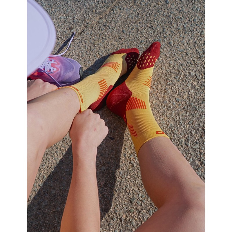 CEP Core Run Mid Cut Compression Socks 5.0, Black, Unisex,