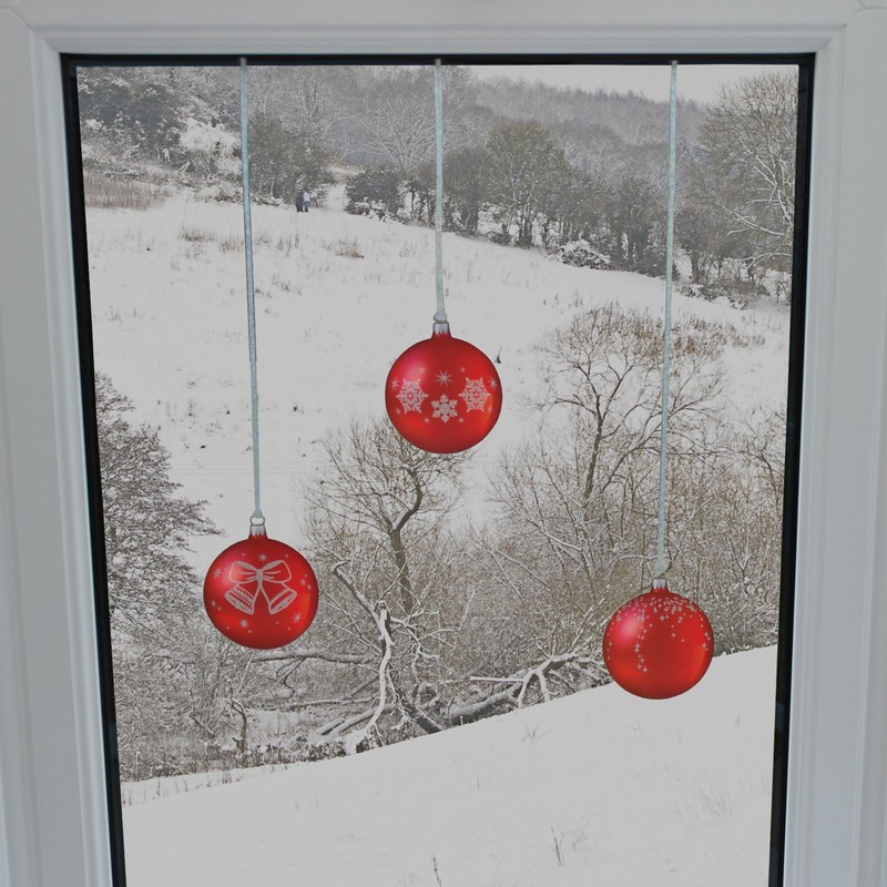 ArtiClings 12 x Bauble Window Clings with Glitter Patterns and