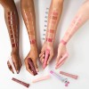 Essence Tratamiento Labial Glossy Lip Super Peptide