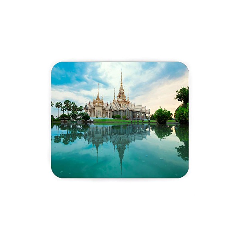 Mausunterlage Der Tempel von Khorat spiegelt Sich in Clear Water