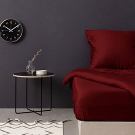 Luxurious Satin King Fitted Sheet (160 x 200 + 30 cm), Maroon, 100% Cotton, 125 g/m², Soft, Breathable, Perfect for Elegant Bedrooms and Comfort