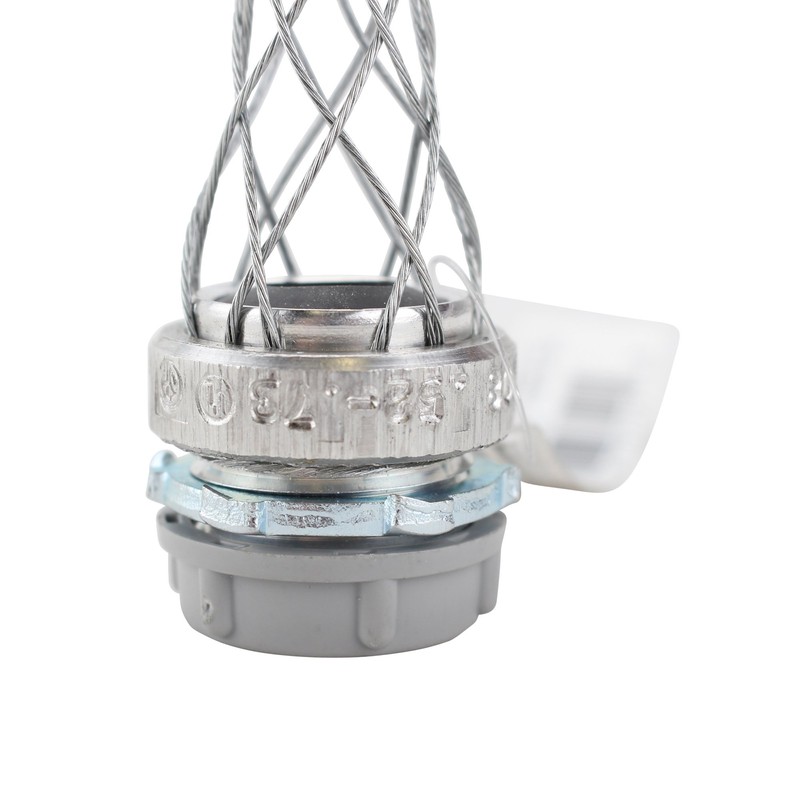 Leviton 3/4-Inch, Straight, Male, Steel Body, Wide-Range Strain-Relief, .520, .730