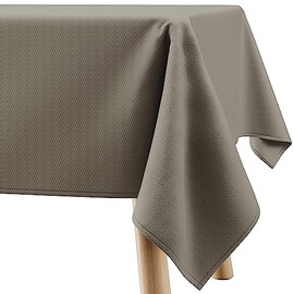 Filumi Tablecloth 110 x 180 cm Beige Washable for Indoor Outdoor Geometric Zigzag Pattern Verte