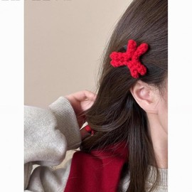 TUCEWP Funny Hair Clips for Women Girls Cute Cartoon Crochet Angry Alligator Hair Clip Red Plush Anime Anger Mark Duckbill Barrettes for Long Thick Hair Side Clip Trendy Lovely Gyaru Hair Accessories