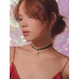 OJERRY Dark Green Velvet Faux Pearl Drop Choker Necklace Jewelry for Women, Simple Green Chokers Necklaces Accessories Romantic Gifts for Women Trendy Stuff