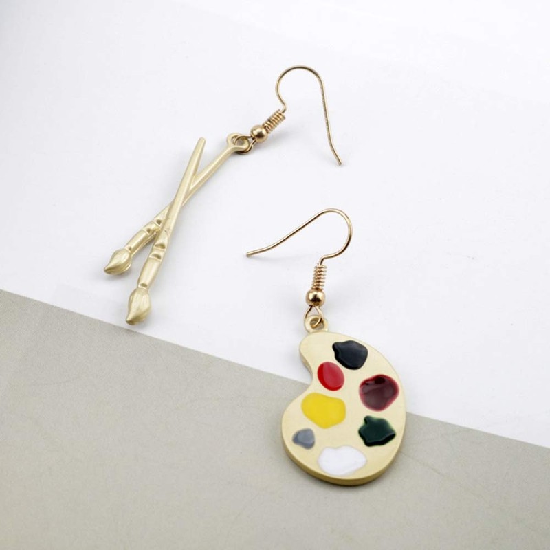 Hand made cute palette brush asymmetric earrings