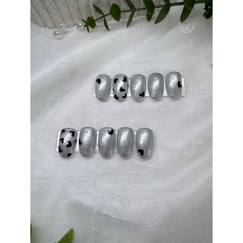 Chrome heart dot, silver black glitter handmade gel nail tip