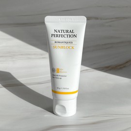 Dr. Chromecell [Dr. Chromecell] Natural Perfection Romantique 21 Sun Block 50g (SPF50+ PA++++) Natural Perfection Romantique 21 Sun Block 1 unit / [닥터크롬셀] 네추럴퍼펙션 로맨티끄21 선블럭 50g (SPF50+ PA++++) 네추럴퍼펙션 로맨티끄21 선블럭 1개