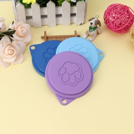 QIXIAMO Pet Food Can Lids - Plastic Can Covers for Dogs - Diameter 9cm (3.54in) - Random Color - Non-Toxic - Air Tight - 1 Pc