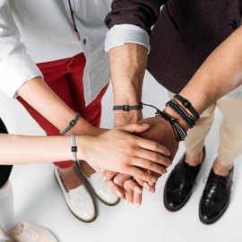 XUANPAI Men's Stainless Steel Cross Bracelet – Jesus Christ Crucifix Men's Bracelet Adjustable with Toggle Clasp Gift for Son Dad Husband Brother Confirmation Christmas