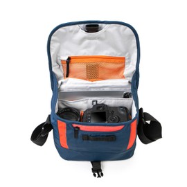 CRUMPLER Track Shot Camera Sling 3800, Kameratasche mit 11" Tabletfach, Marineblau