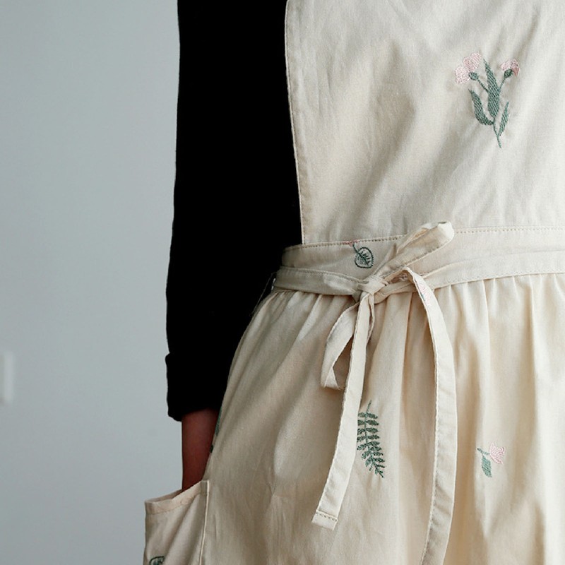 Cooking Apron Flower Embroidery Waterproof Wear Resistant Baking Apron for