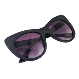 Komonee Oversized Cat Eye Sunglasses Black Frame Purple Gradient Lens Tint Glasses Designer Ladies Womens UV400 Protection Classic Retro Shades