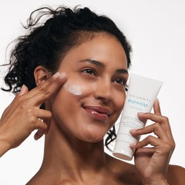Vasanti Brighten Up! Enzymatic Face Rejuvenator - Powerful Scrub Brightens, Exfoliates and Cleanses Gently with Instant Results for Soft, Smooth and Radiant Skin - Enriched with Papaya, Professional Microcrystals and Aloe - 100% Paraben Free, 100% Vegan, 