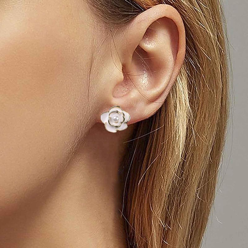Aneneiceera Vintage Acrylic Flower Stud Earrings White Camellia Earrings Resin
