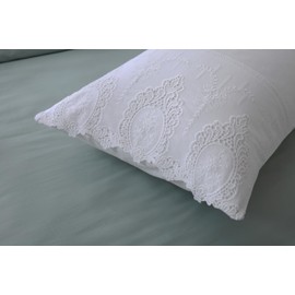 2-Pack White Hollowed Out Lace Pillowcases Battenburg Lace Pillow Shams French Luxury Elegant Look 100% Cotton Queen Size