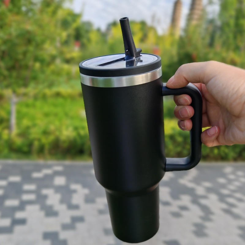 40 oz Adventure Flip Cap Straw Cup with Handle Suitable